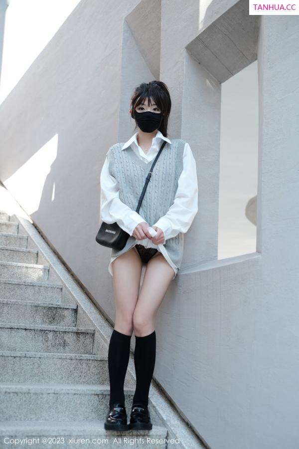 佘贝拉  [XiuRen]高清写真图 2023.01.17 No.6145 佘贝拉Bella 南京旅拍第19张图片
